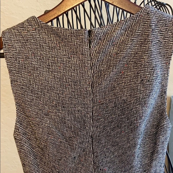 Dress - Picture 6 of 6